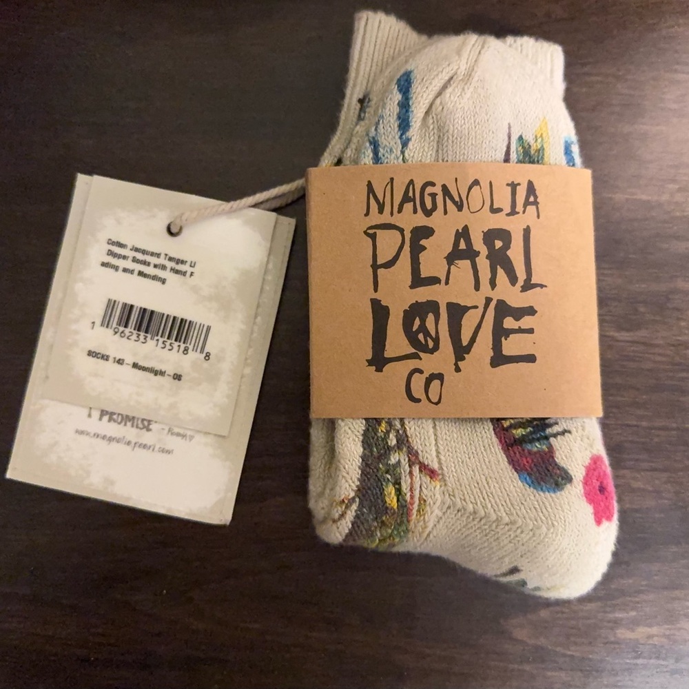 Magnolia Pearl Tanger Lil Dipper Socks 143 – Moonlight
